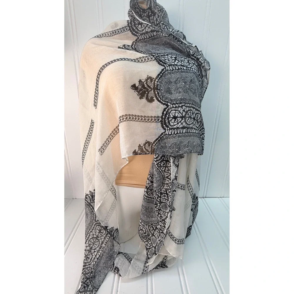 Chico's‎ Scarf Wrap Women OS White Black Lace Print Lightweight Shawl Classic